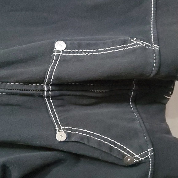 Urban behavior hoodie size large - Picture 3 of 4